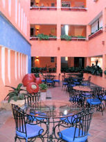 Mision Tequillana hotel courtyard